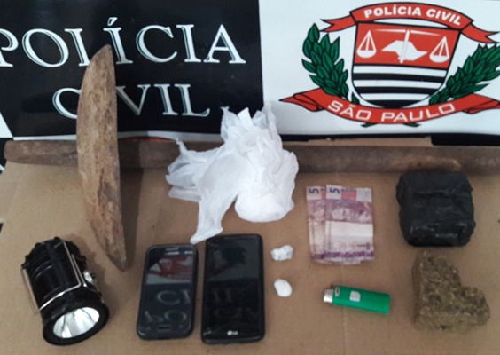 Dise de Votuporanga prende casal que enterrava droga em mata 