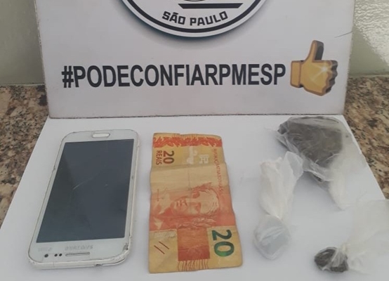 TRAFICANTE QUE VENDIA EM VIELA É PRESO PELA PM