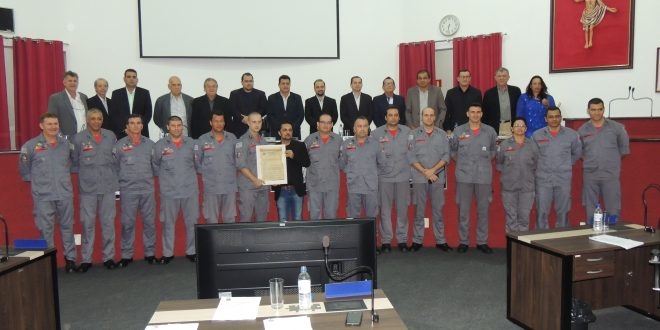 Bombeiros de Votuporanga são homenageados pelos vereadores