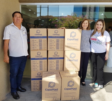 SANTA CASA RECEBE DOAÇÃO DE 27 MIL COPOS DESCARTÁVEIS