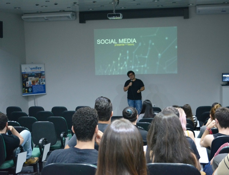 UNIFEV recebe profissionais das áreas Comunicação e Marketing 