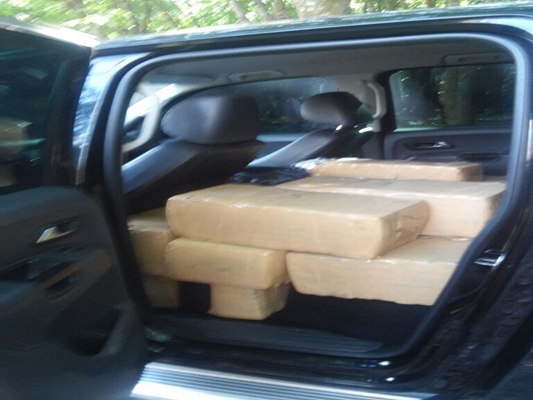 Polícia Rodoviária apreende 550 kg de maconha em caminhonete