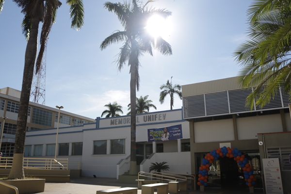 Ex-alunos de medicina são aprovados em residências