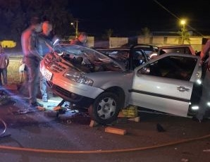 Mulher e adolescente feridas em acidente 