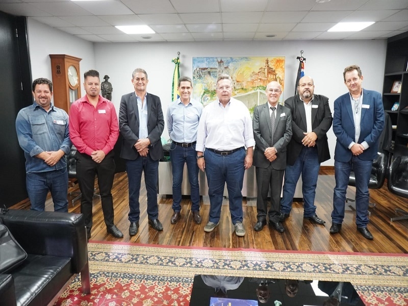 Carlão participa de liberação de moradias para 5 cidades