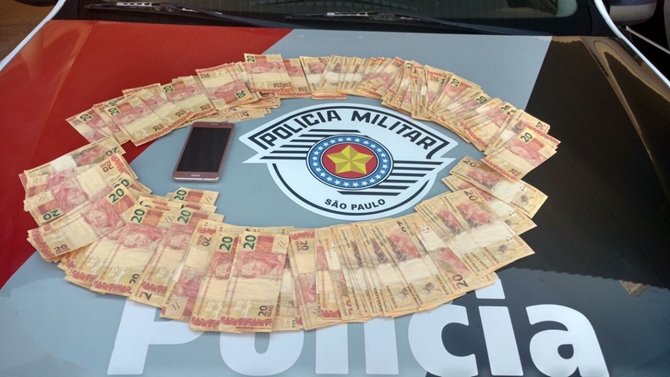 FERNANDÓPOLIS: CASAL É PRESO COM MÁQUINA DE FAZER DINHEIRO