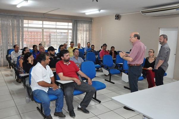 REUNIÃO COM PRODUTORES RURAIS