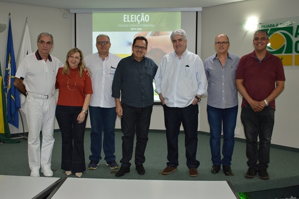MERLOTTI CONTINUA NA PRESIDÊNCIA DA ASSOCIAÇÃO COMERCIAL