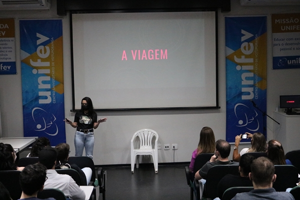 UNIFEV promove palestra sobre o mundo digital