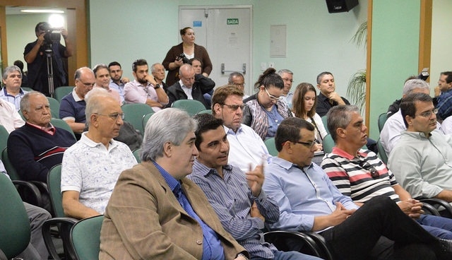 Presidente da ACV se reúne com prefeito e deputado em Votuporanga