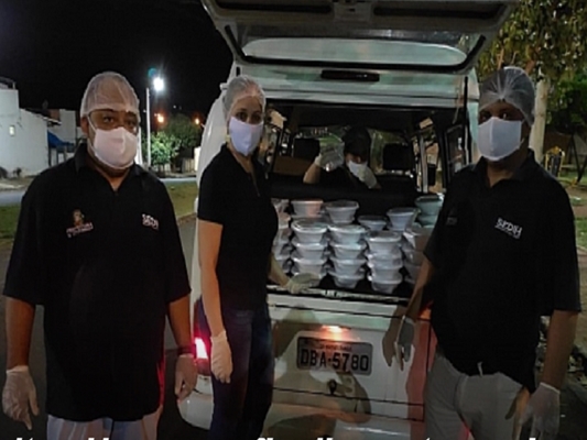 Direitos Humanos da Prefeitura entrega mais de 3 mil marmitas 