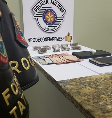 TRÊS TRAFICANTES PRESOS EM 2 OCORRÊNCIAS DA PM