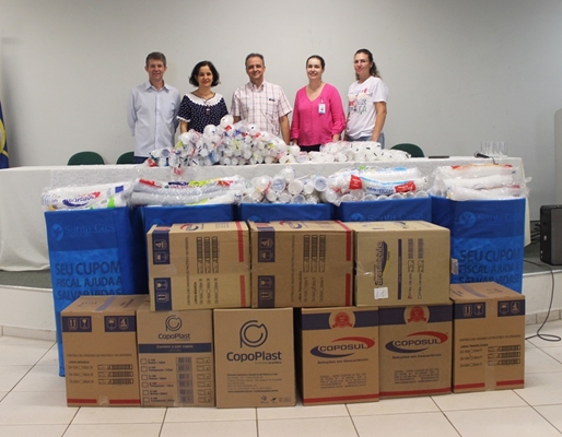 Santa Casa recebe 76.900 copos descartáveis da Unifev