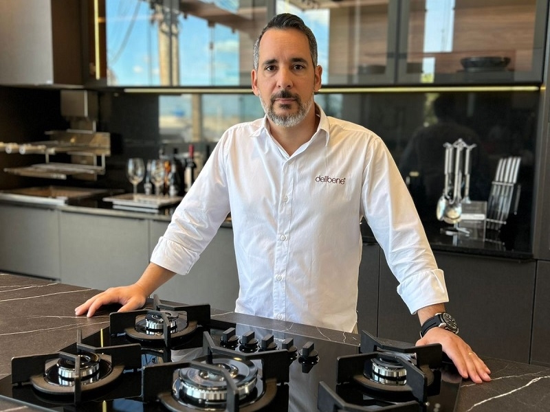 Formado pela Unifev faz carreira com interiores e móveis planejados