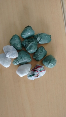 Adolescente de 14 anos é 