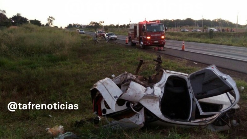 Uma jovem morre e 2 ficam feridas em Novo Horizonte