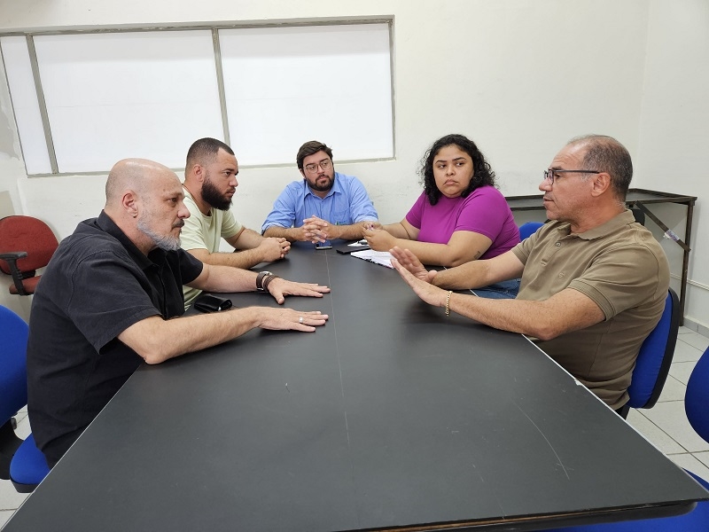 Prefeitura e SAEV arrocham fiscalização contra sujões