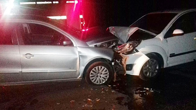 Cinco feridos em acidente com carros perto de Três Fronteiras 