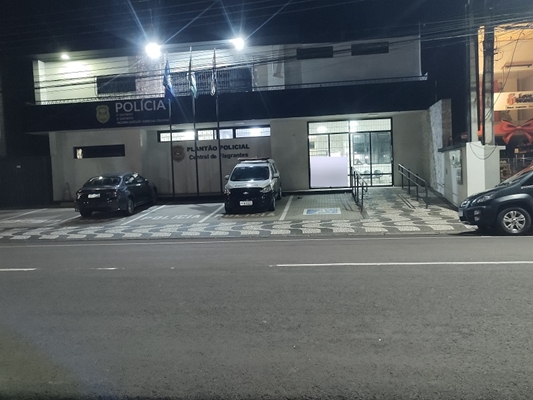 Um suspeito foi autuado na Central de Flagrantes 