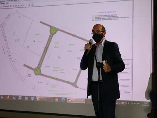 Prefeito de Votuporanga assina ordens de serviço de obras 