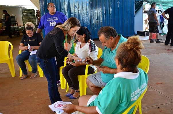 Vigilância Sanitária orienta vendedores ambulantes de festa