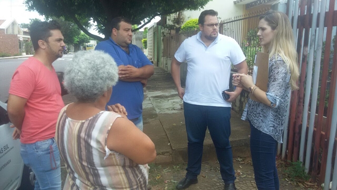 Mulher vive em condição precária em Votuporanga 
