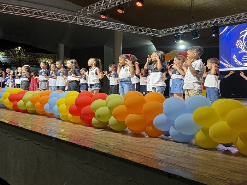 Escola Faustino: 50 anos de história com homenagens