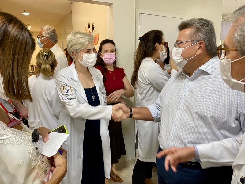 Carlão Pignatari entrega leitos pediátricos 