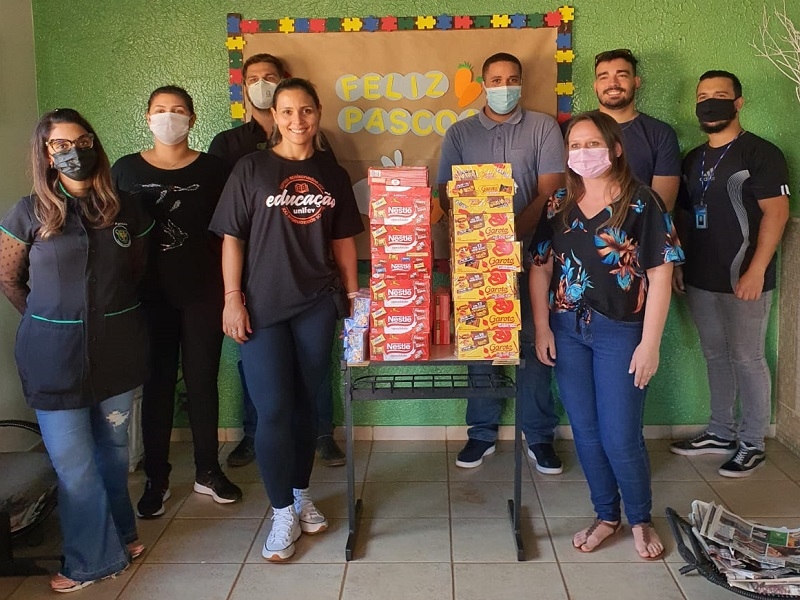 Engenharias da UNIFEV arrecadam 240 caixas de chocolate