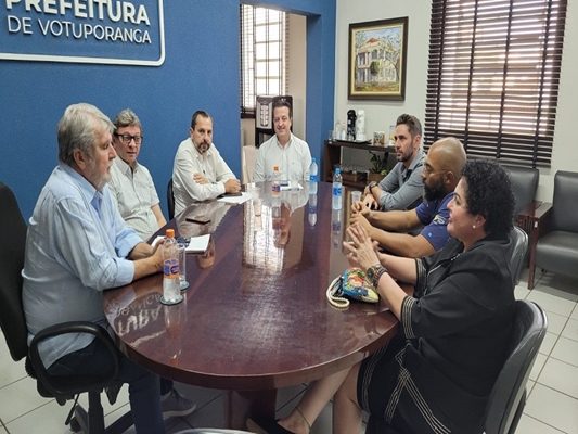 Jorge Seba anuncia novos líderes do Governo na Câmara