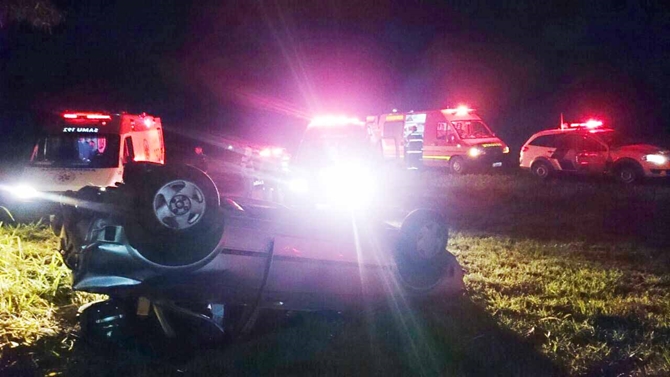 Capotamento deixa 1 vítima grave e 3 leves perto de Magda