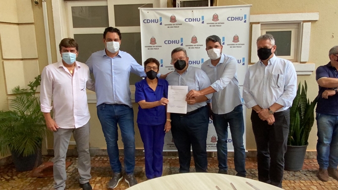 Carlão conquista R$5,8 milhões em equipamentos para Santa Casa