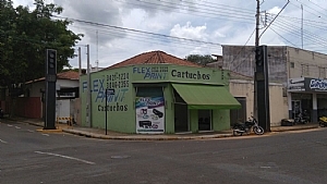 SINAL LIGADO NA RUA GOIAS X BANDEIRAS