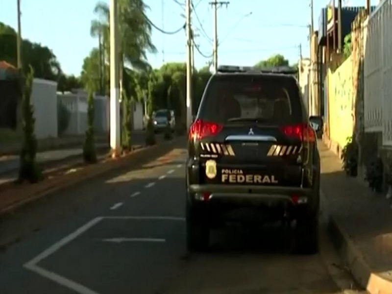 Federal prende ex-prefeito de Urânia e advogado em Votuporanga 