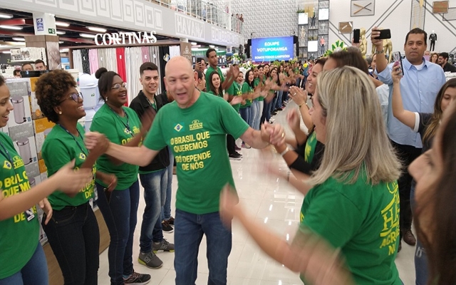 LUCIANO HANG INAUGURA 125ª LOJA HAVAN EM VOTUPORANGA