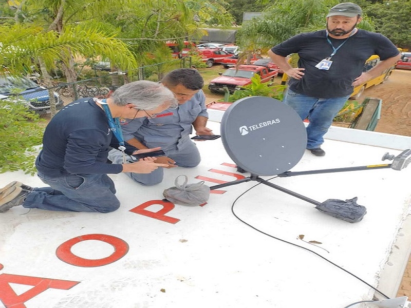 Força-tarefa instala antenas em São Sebastião