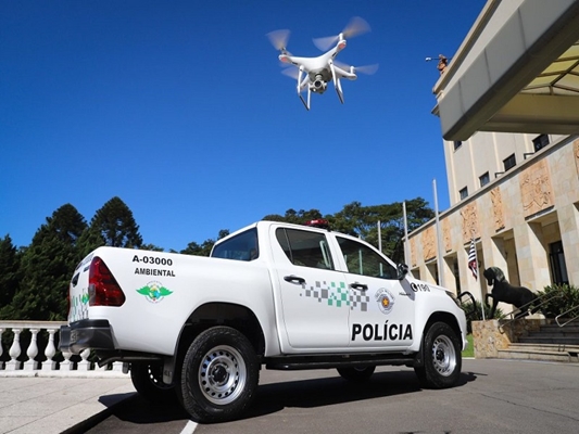 Polícia Ambiental faz operação contra cativeiros