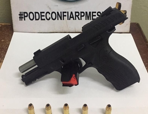 Força Tática pega homem com arma em Cosmorama