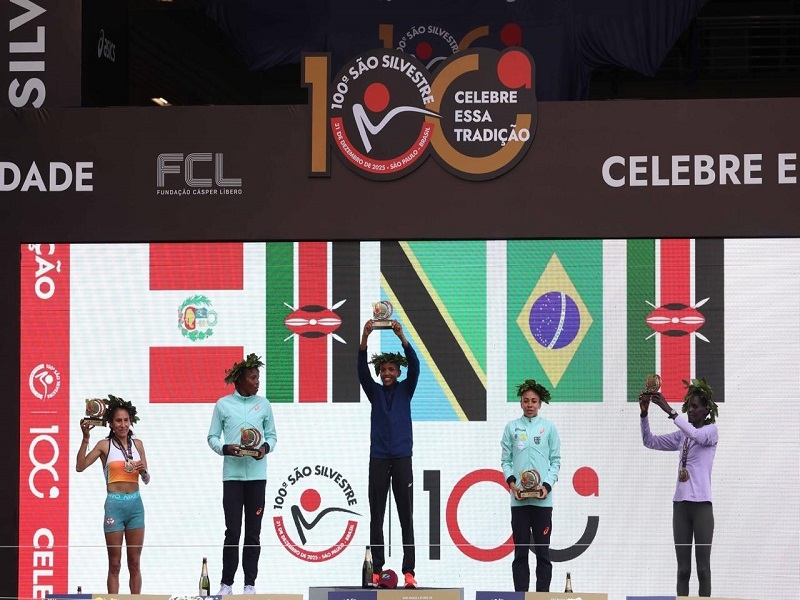 Brasileiros ficam em 3º na São Silvestre