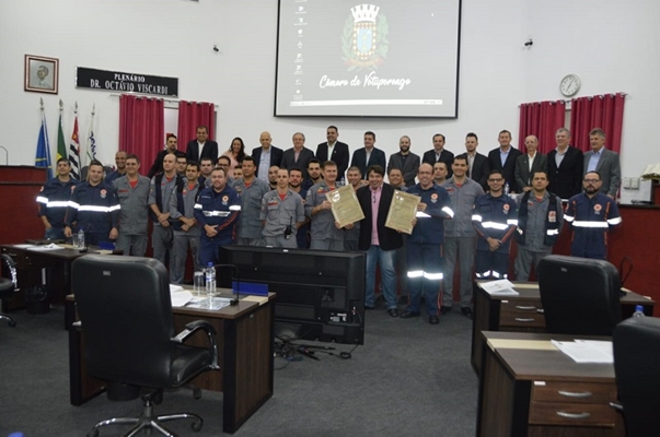 BOMBEIROS E SAMU SÃO HOMENAGEADOS PELOS VEREADORES