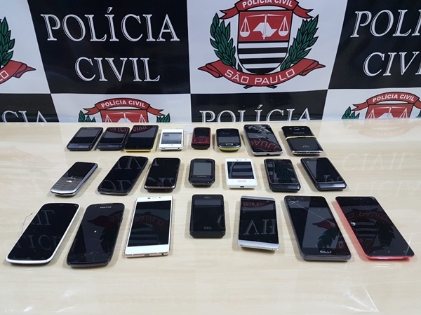 POLÍCIA CIVIL APREENDE CELULARES EM FERNANDÓPOLIS