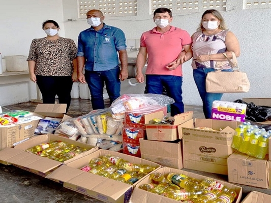 Floreal arrecada 373 kg de doações para Santa Casa