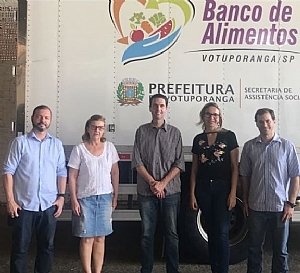 ROLANDINHO VISITA BANCO DE ALIMENTOS 