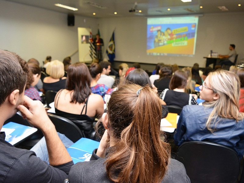 Cursos de saúde da UNIFEV promovem 1º Fórum de Debates 