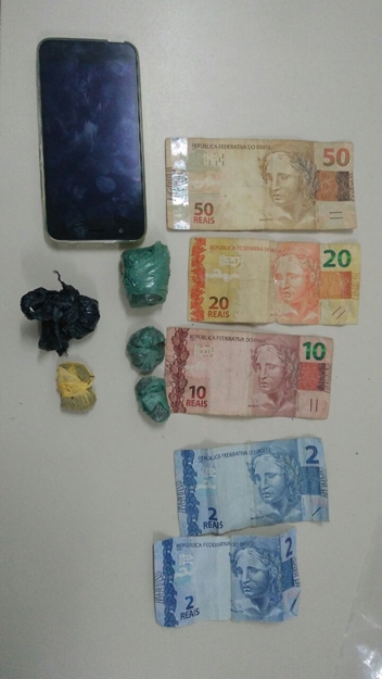 TRAFICANTES DE SIMONSEN PRESOS PERTO DE ESCOLA EM VOTUPORANGA 