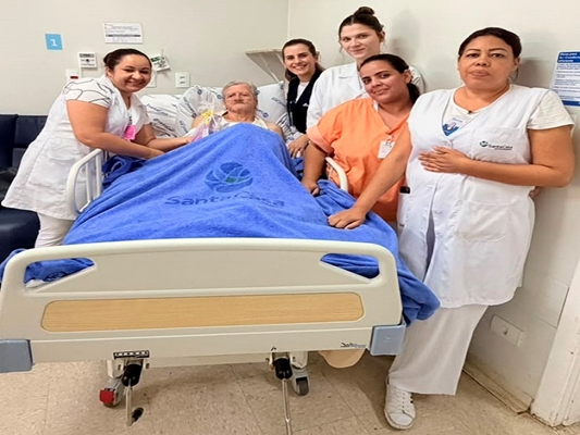  Enfermagem garante kits de higiene a pacientes da Santa Casa