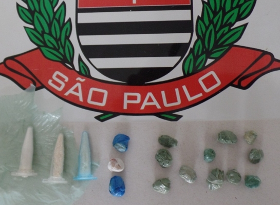 Dise de Votuporanga prende traficante que escondia droga em placa do carro