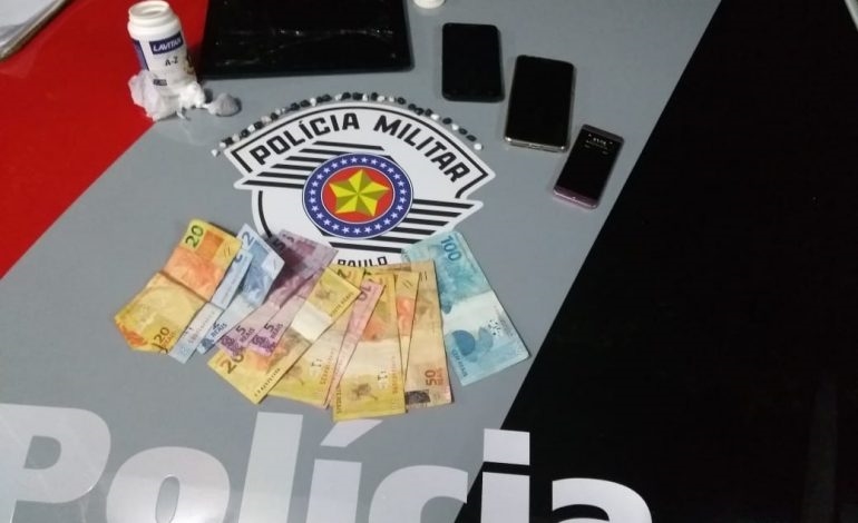 PM PRENDE 3 POR TRÁFICO EM AURIFLAMA