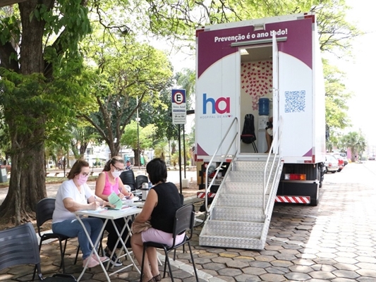Palestra gratuita sobre câncer de mama em Votuporanga