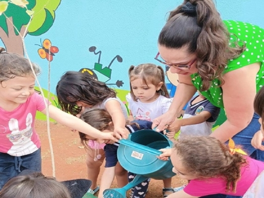 Saev Ambiental comemora o Dia da Árvore com ações em escolas